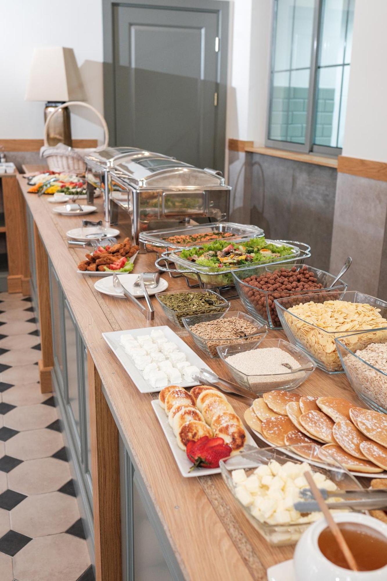 Grand Hotel Gyumri By Apricot Hotels Buitenkant foto