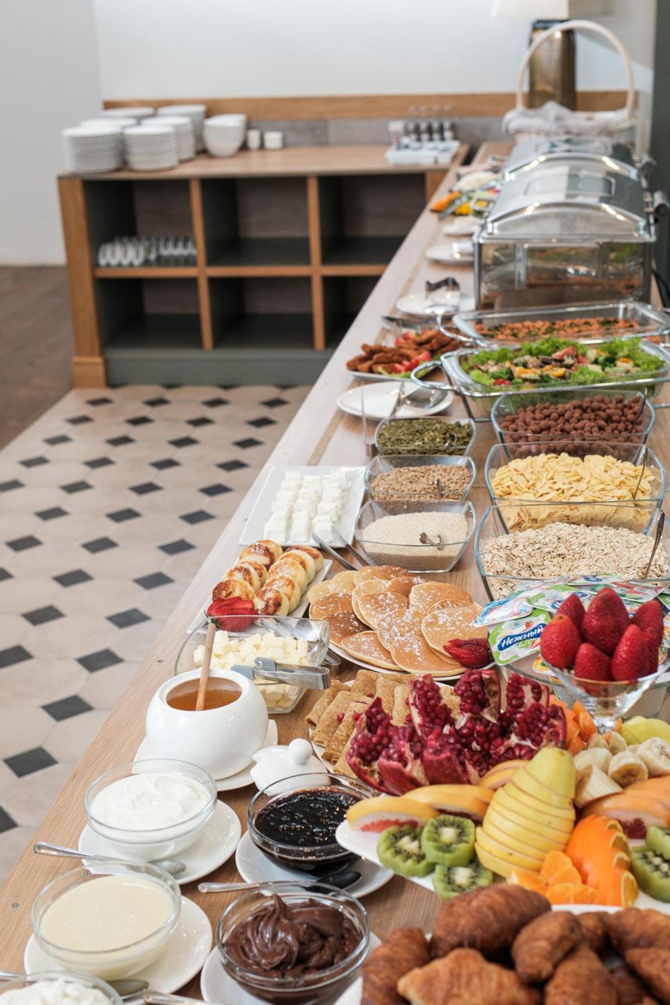 Grand Hotel Gyumri By Apricot Hotels Buitenkant foto