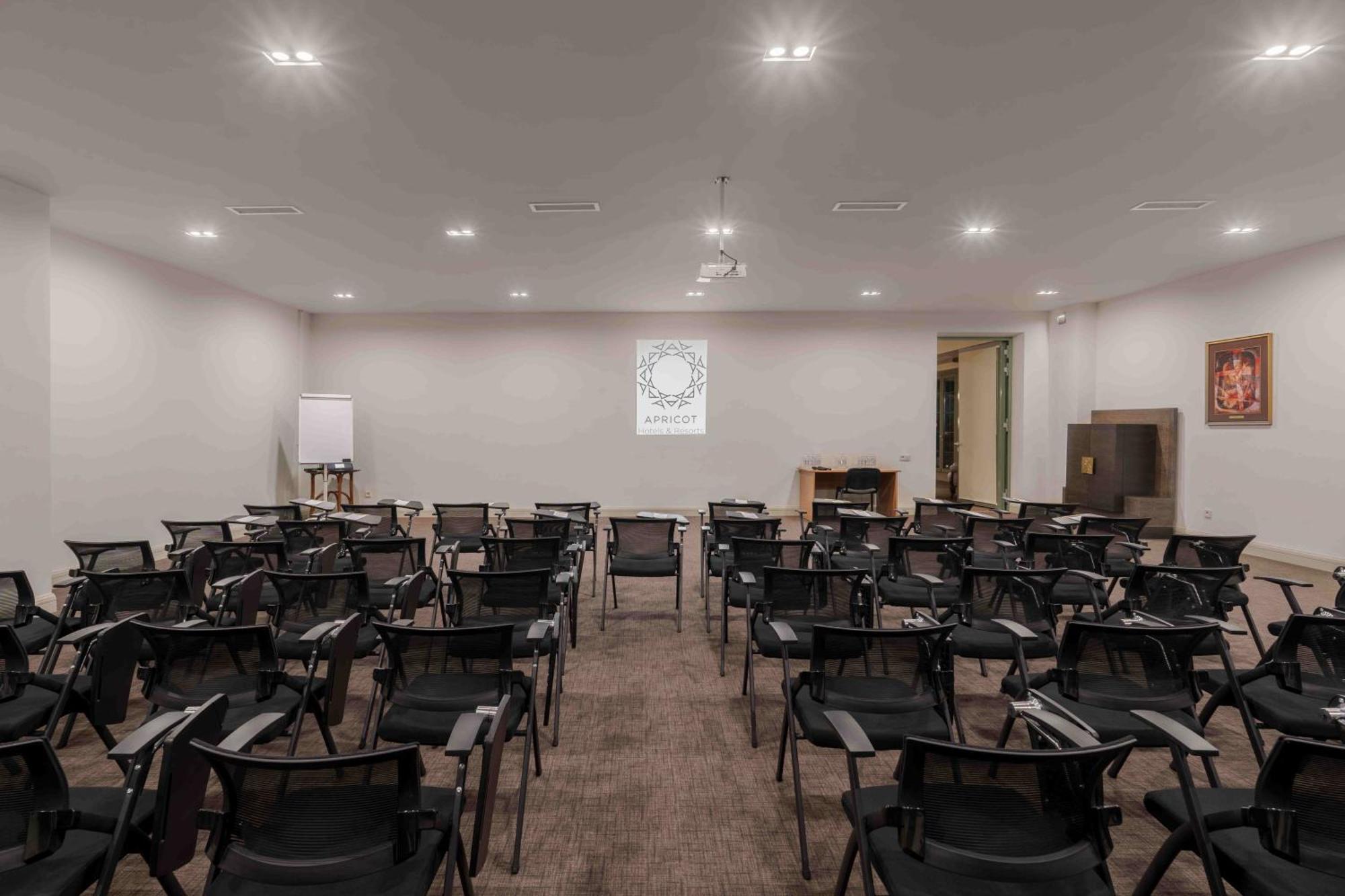 Grand Hotel Gyumri By Apricot Hotels Buitenkant foto