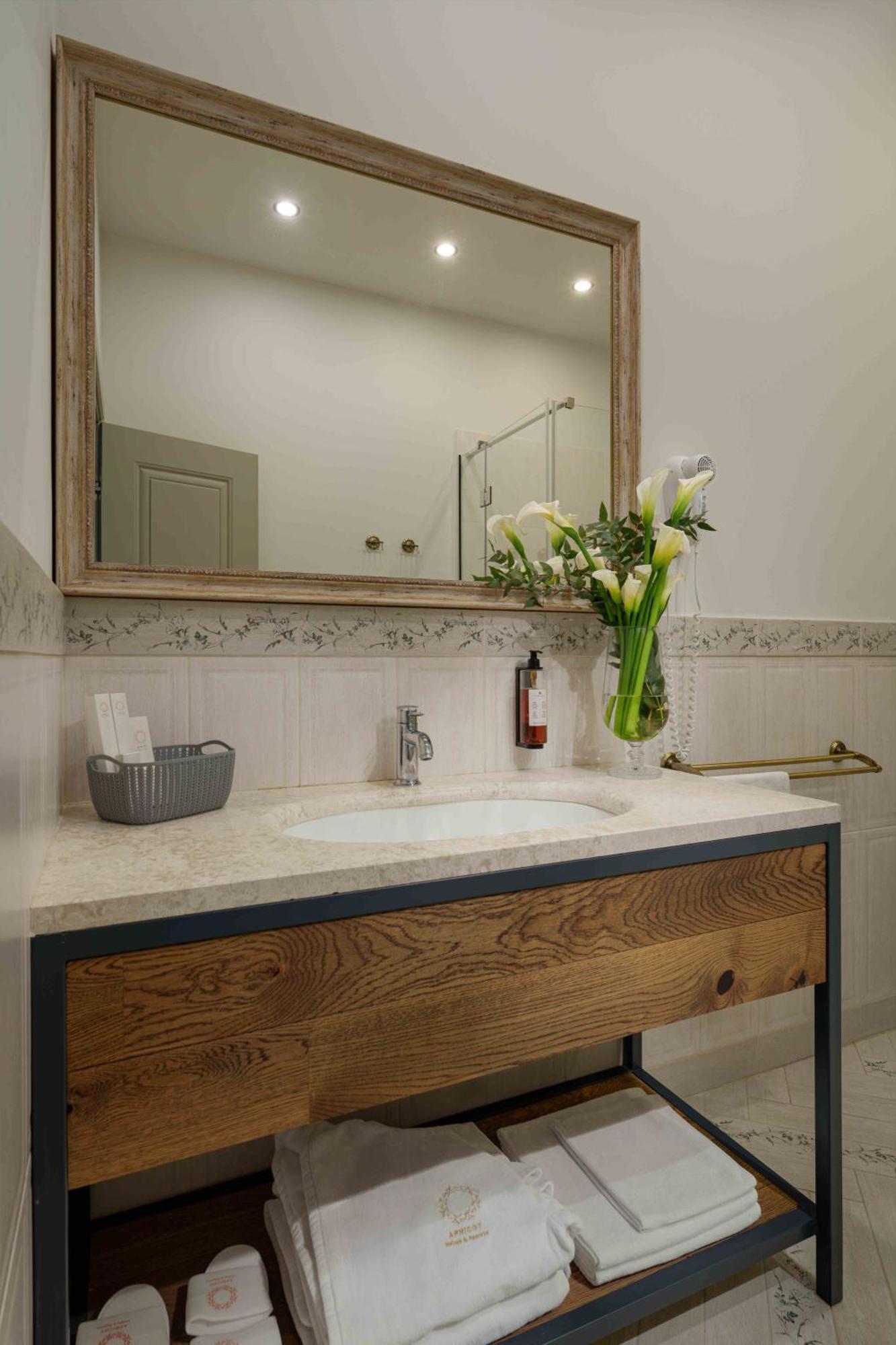 Grand Hotel Gyumri By Apricot Hotels Buitenkant foto