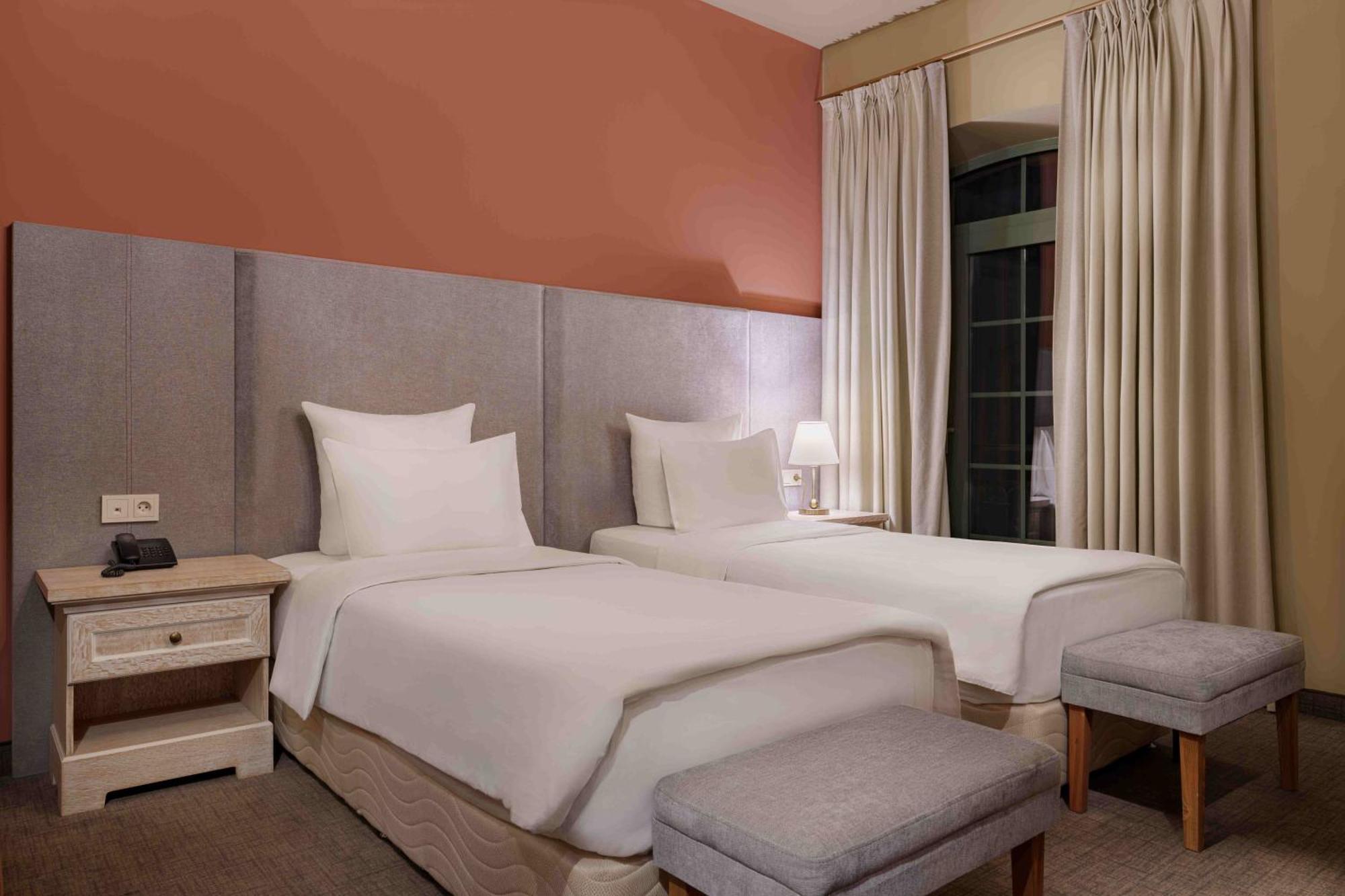 Grand Hotel Gyumri By Apricot Hotels Buitenkant foto