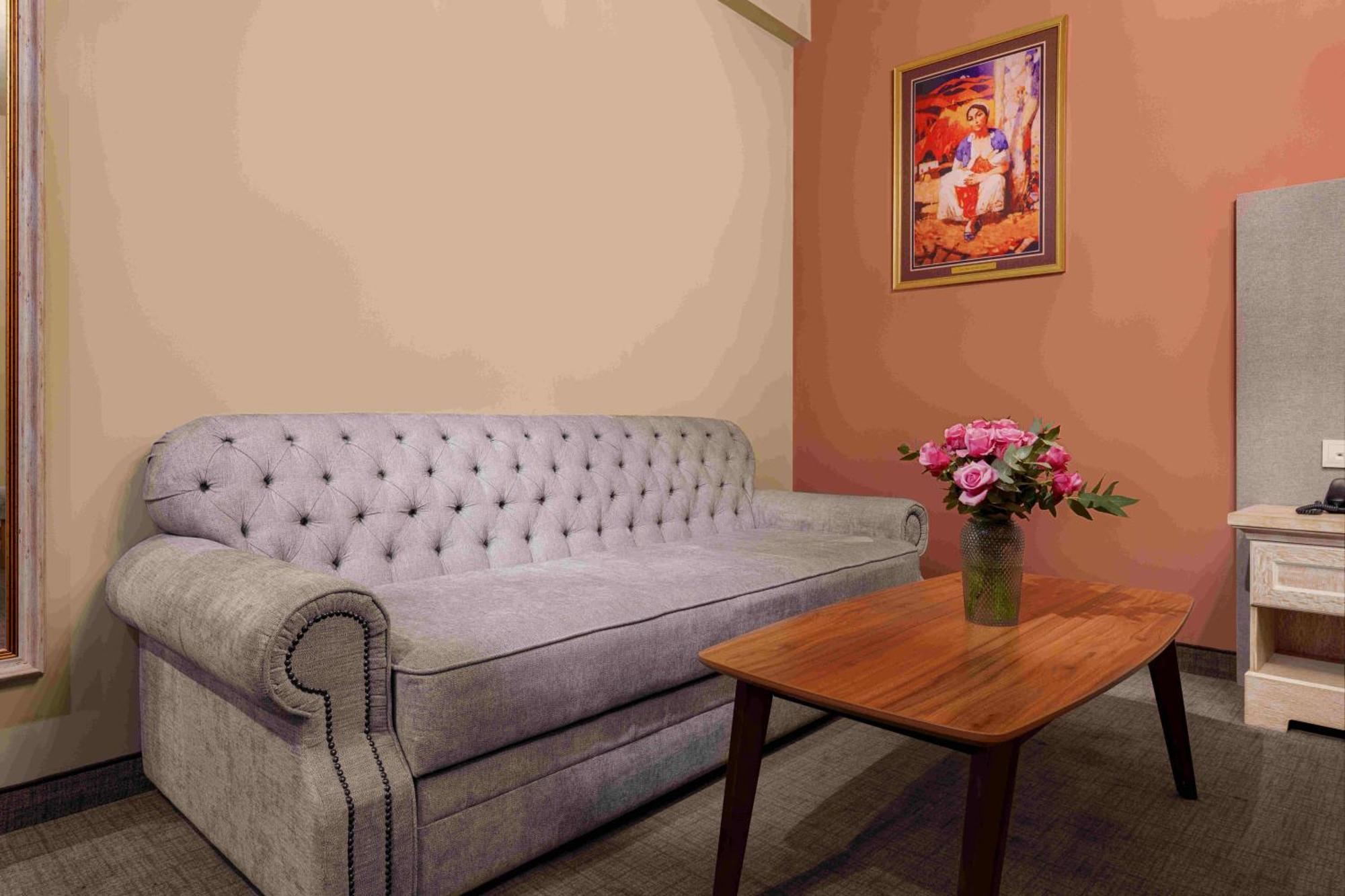 Grand Hotel Gyumri By Apricot Hotels Buitenkant foto
